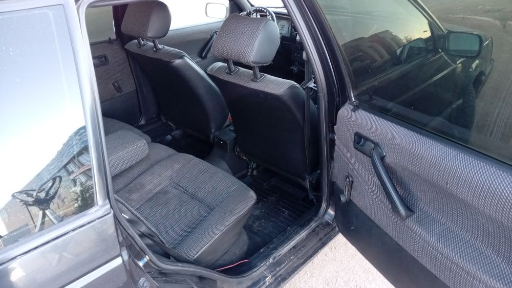 Volkswagen PASSAT B3 1,8 L универсал