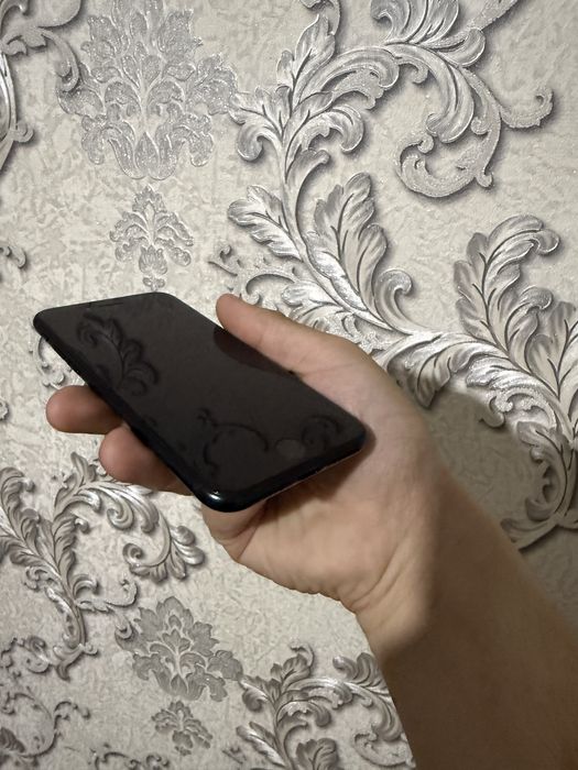 Iphone SE 2020 srochna sotuda