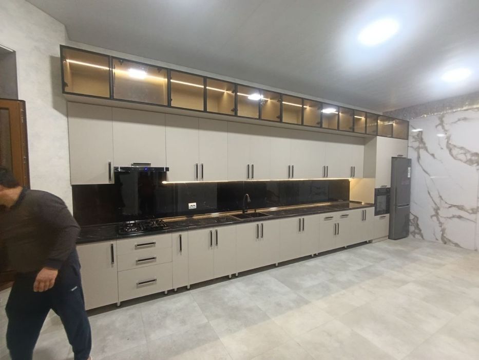 Кухонную мебель изготавливаем на заказ в течение семи рабочих дней.