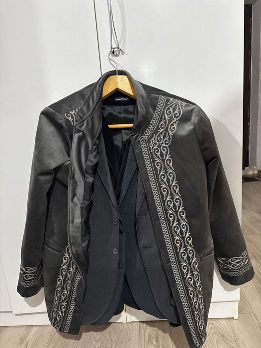 Костюм двойка 3 пары, пиджаки