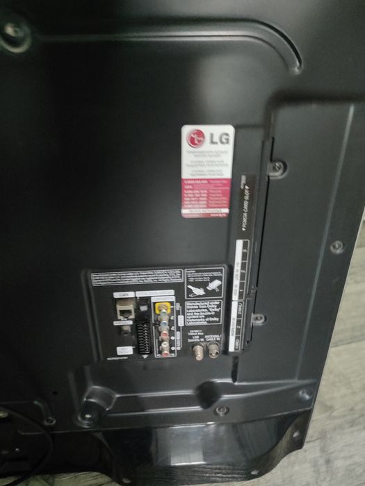 Телевизор LG цветной интернет Ютуб