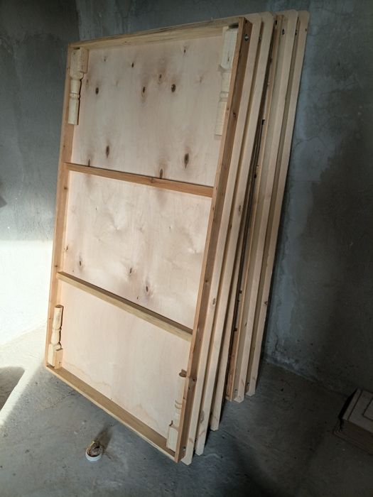 Столы напольные для гостей, размер 0,9*1,5