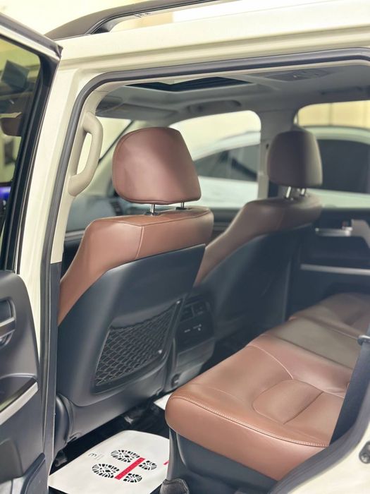 Bugun sotuvimizda Toyota Land Cruiser