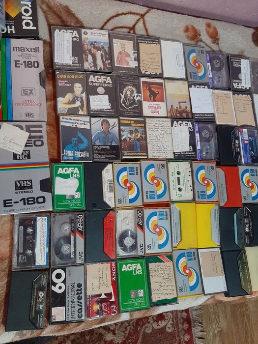 Casete audio originale inregistrate în stare bună