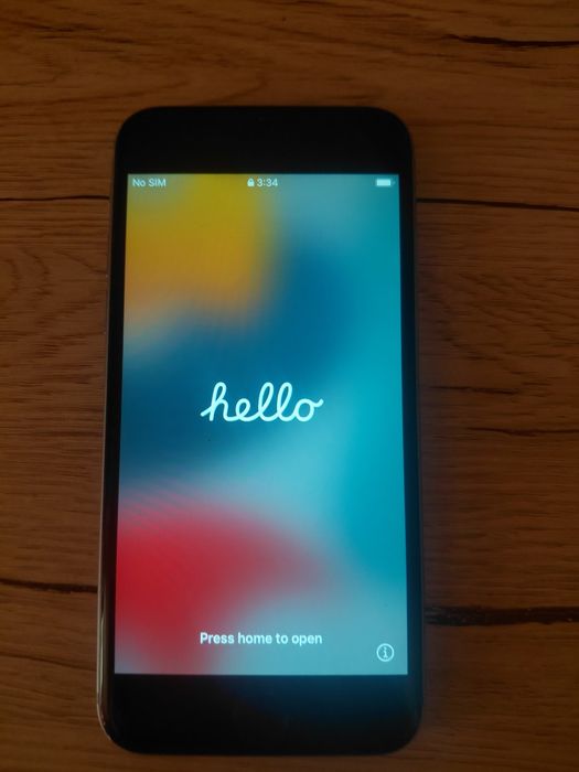 Iphone.   6S.  64