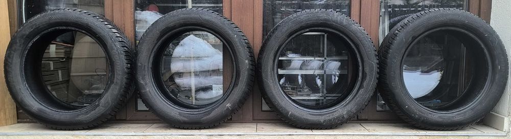 Cauciucuri/  Anvelope Goodyear 215/55 R17 (c180)