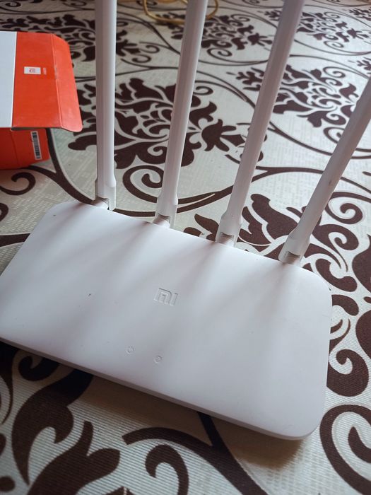 MI ROUTER 4C uztelecom