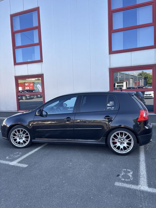 Volkswagen Golf GTI Mk5