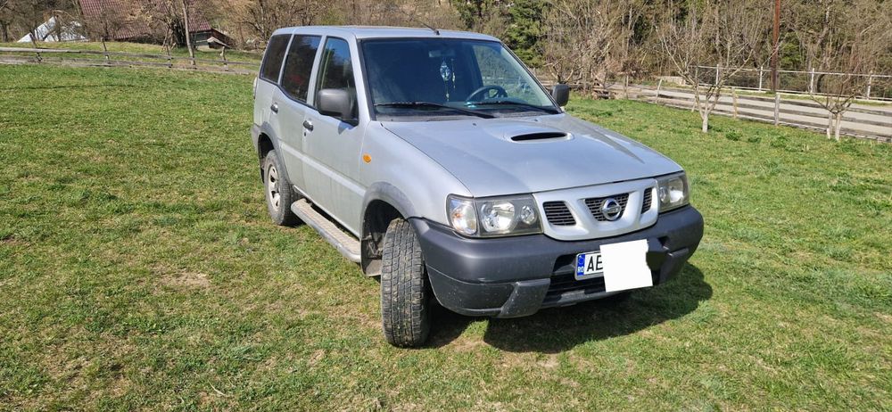 Vând nissan Terrano2