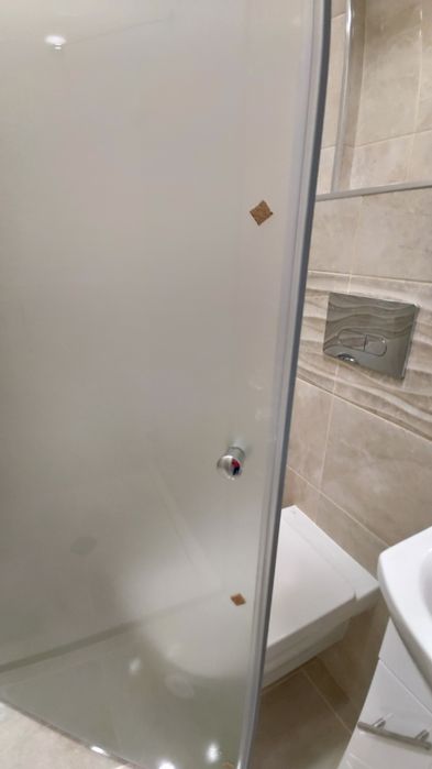 Параван за баня  матирано стъкло