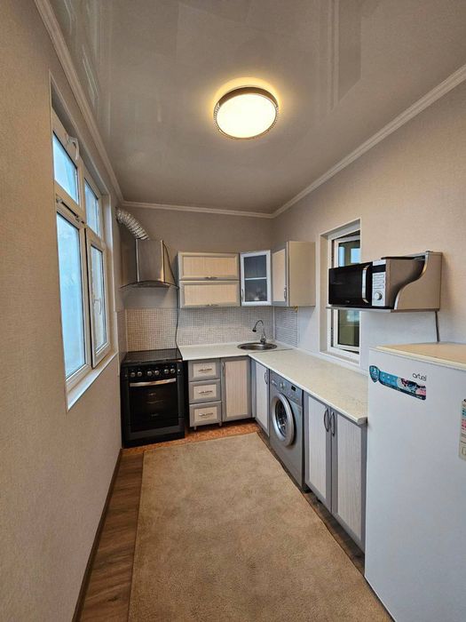 2/5/5 Новомосковская,99 школа, кирпич,чистая,мебель техника,балкон 2*6