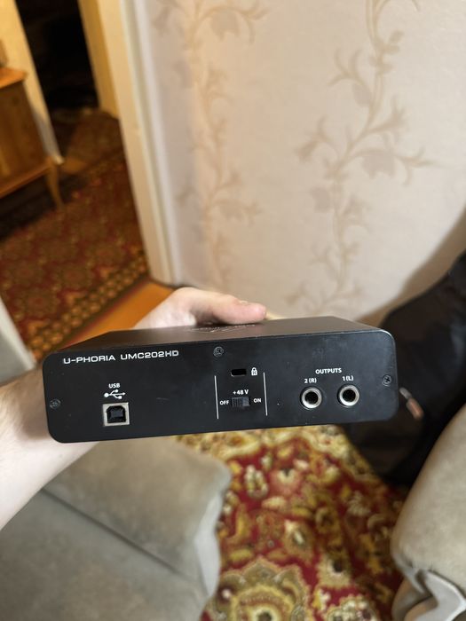 Звуковая карта behringer