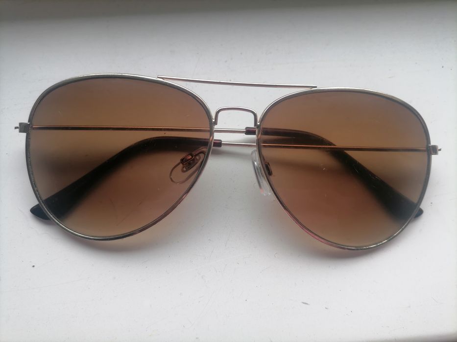 Ochelari de soare originali Guess, rama aurie