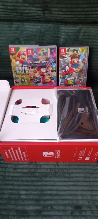 Нинтендо суич/Nintendo switch + controller+3 games