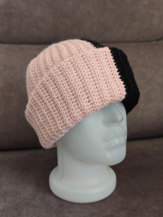 Шапка кишлака черно-розовая