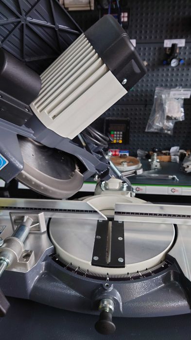 BETA PLUS - Masina de debitat portabila cu cap inclinabil Ø 300 mm