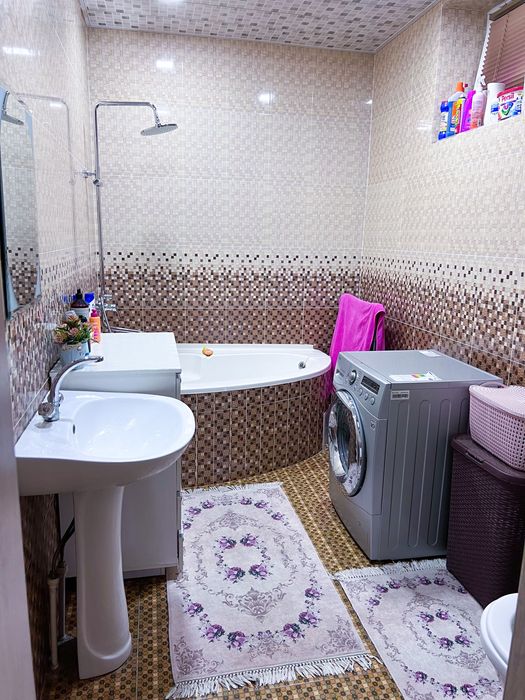 Продаётся дом в городе Навои