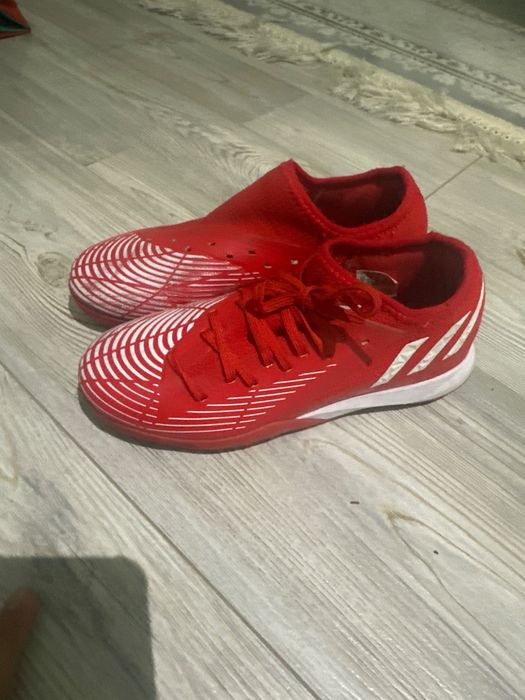 Adidas predator красный цвет