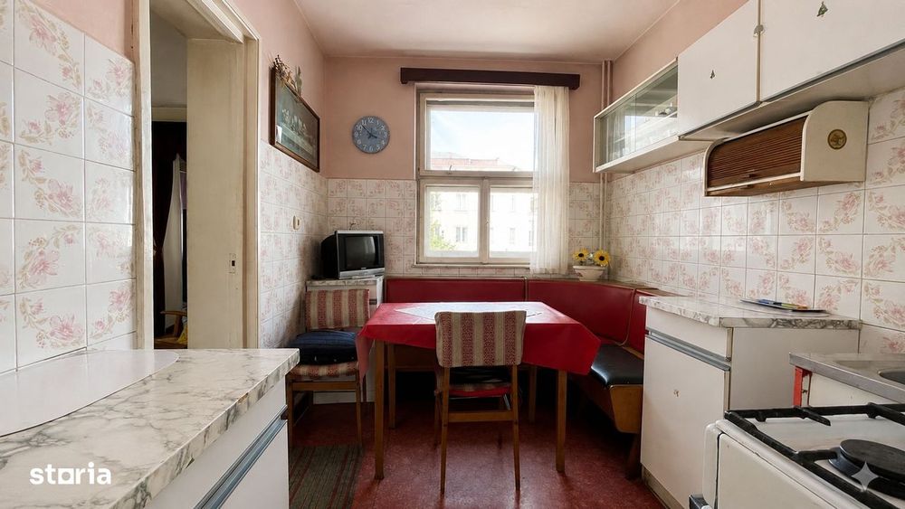 Apartament cu 3 camere, Rogerius, Etaj 3