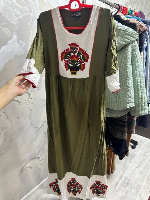 Продаётся женское платье