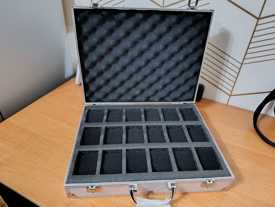 Алюминиевый кейс чемодан