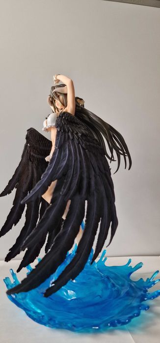 Аниме фигурка чёрные крылья