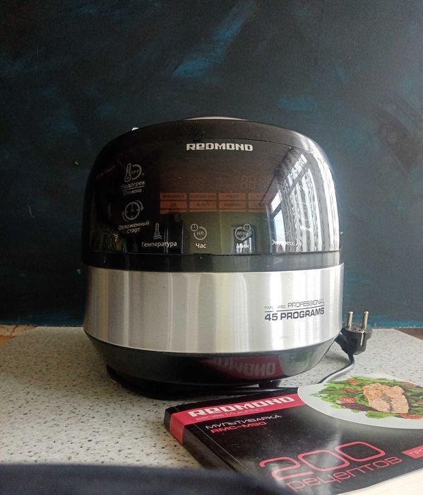 Мультиварка REDMOND