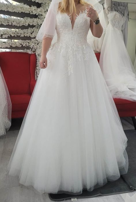 Rochie de mireasa model deosebit salon Angelo