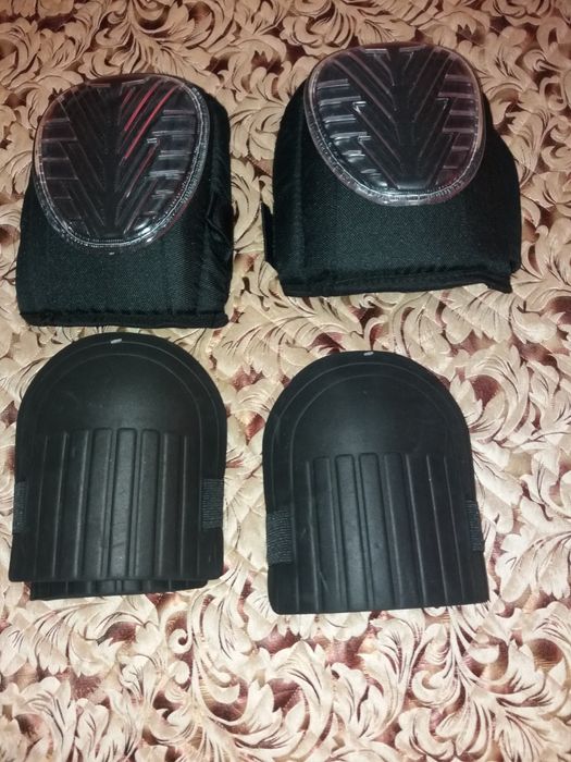 Наколенники черного цвета