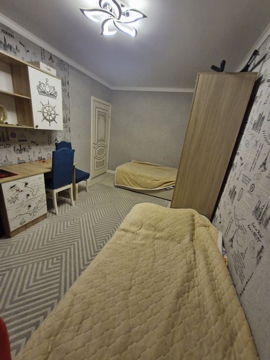 Срочно продам 4 комн квартиру