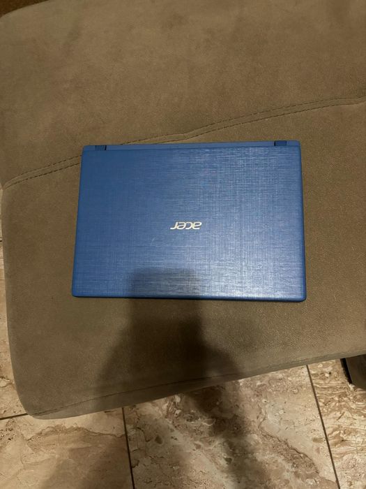 Acer лаптоп много запазен