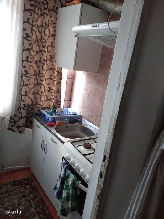 Apartament cu parcare, str. V. Gelu