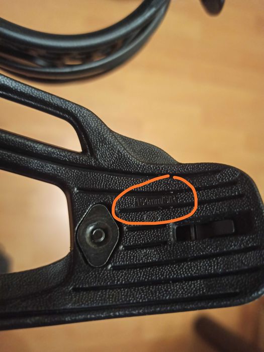 Legături snowboard femei Burton Escapade.