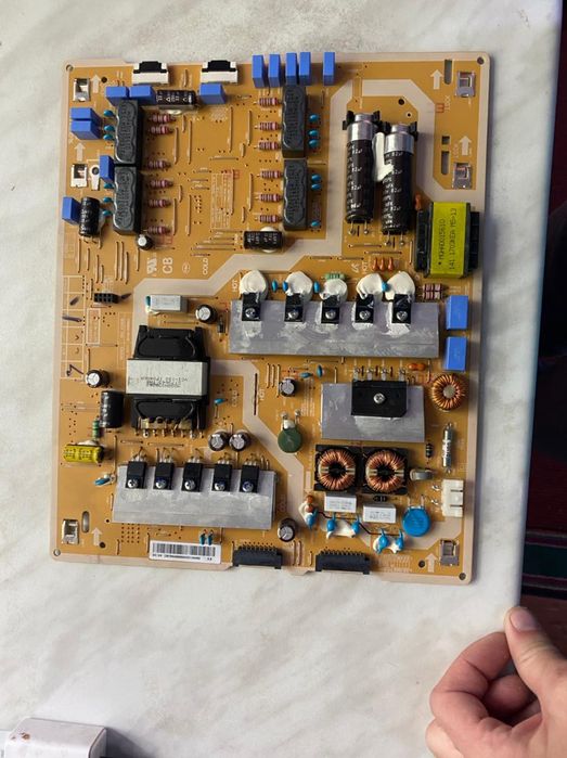 Продам запчасти от QLed телевизора