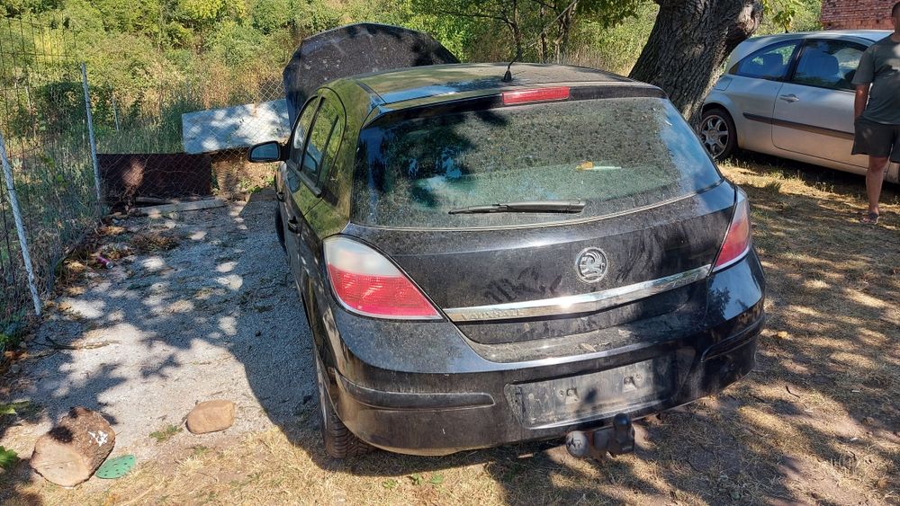 OPEL ASTRA H на части