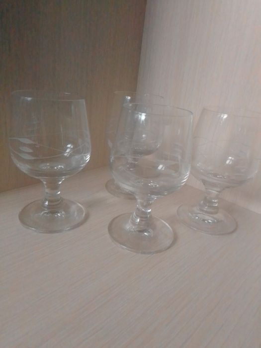 Продам     посуду