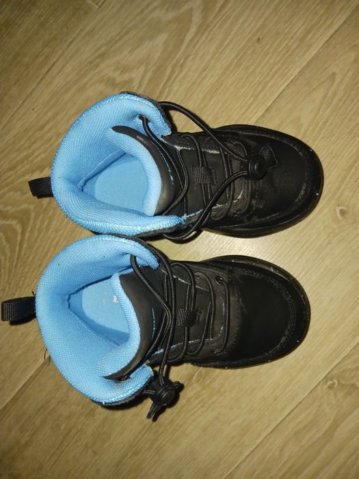 Детски спортни ботички