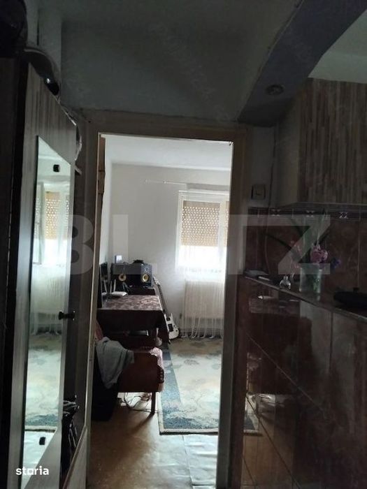 Apartament cu 3 camere, zona blocuri, decomandat — fotografia 3
