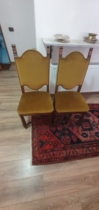 Vând set 6 scaune curățate chimic ( se Vinde doar set întreg)