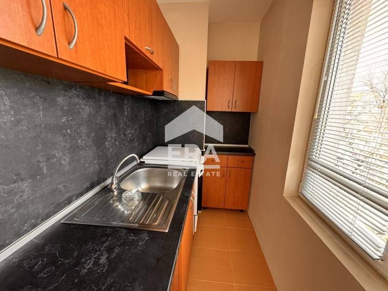 Само в ЕРА! Обзаведен едностаен апартамент за под наем в предпочитанат