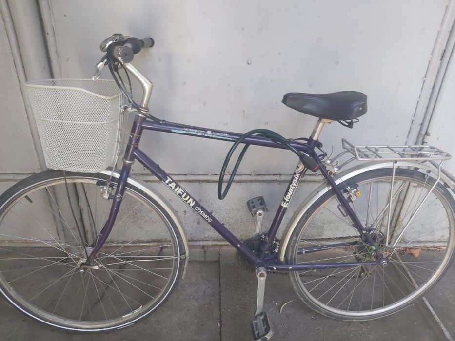Vând bicicletă taifun cozmo arată și funcționează foarte bine roți 28