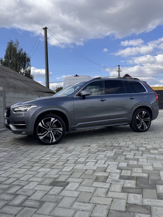 VOLVO Xc90