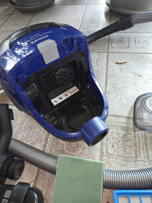 Прахосмукачка Phillips Power Pro compact Animal