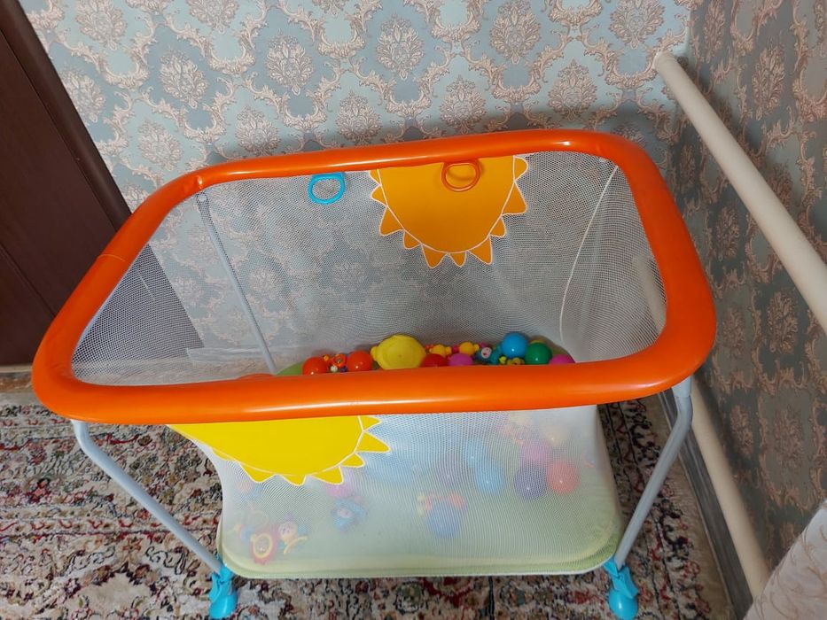 продам игровой манеж