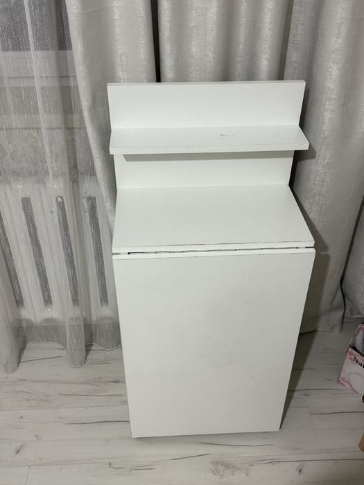 Продам стол для мастера маникюра
