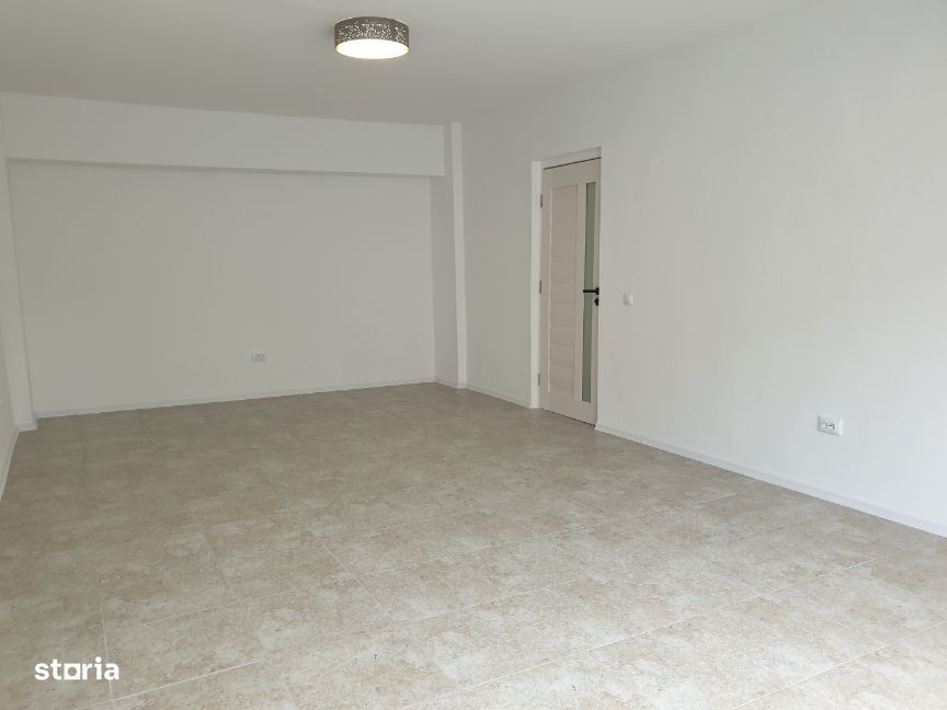 IASI - COPOU - DE INCHIRIAT - Spatiu comercial 54 mp - Renovat total !