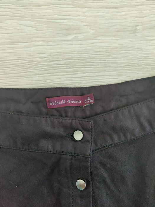 Vand fusta catifea/piele intoarsa Bershka