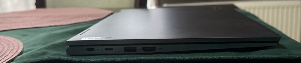 Thinkpad X1 Yoga Gen 8 | I7 | 16GB | 512GB