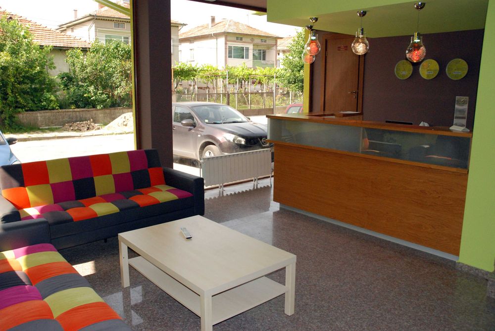Продава се Хотел в Хисаря - 1000 кв.м за 485 €/кв.м - Снимка #14
