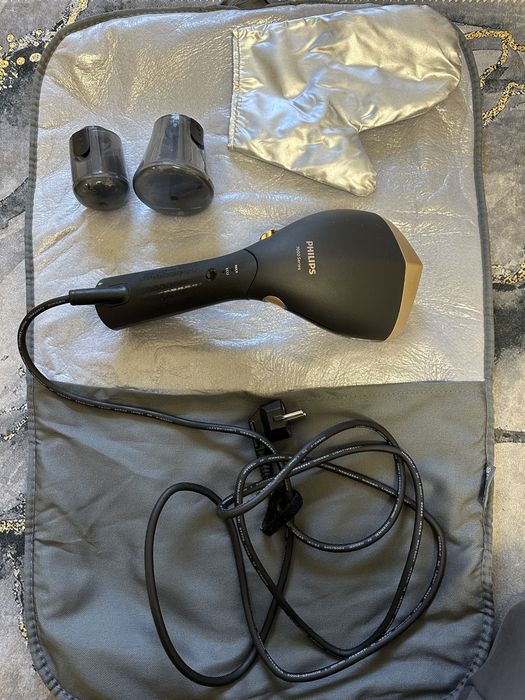 Aparat de calcat vertical cu abur Philips Series 7000
